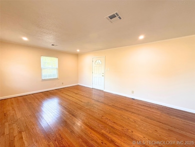 2604 E 2nd St, Tulsa, OK 74104 - photo 7