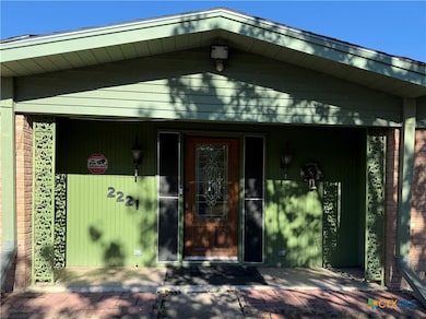 2221 Mcpherson Dr, Port Lavaca, TX 77979 - photo 3