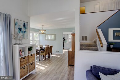 15053 Holleyside Dr, Dumfries, VA 22025 - photo 3