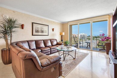 007-99SEMiznerBlvd-BocaRaton-FL-small