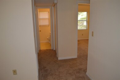 206 Kirk Ln unit Green Glen Apartment, Pendleton, SC 29670 - photo 5