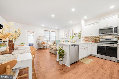 69 Peregrine Way, Burlington, NJ 08016 - photo 4