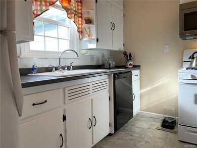 1330 Nash Rd, North Tonawanda, NY 14120 - photo 4