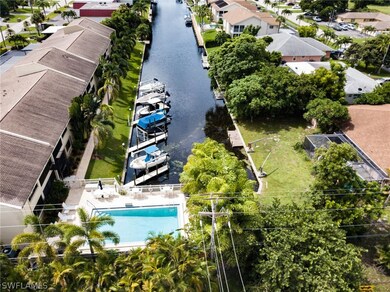 One of the few condos that have docks and lifts.