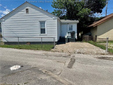 709 Dunbar Ave, Dunbar, WV 25064 - photo 3