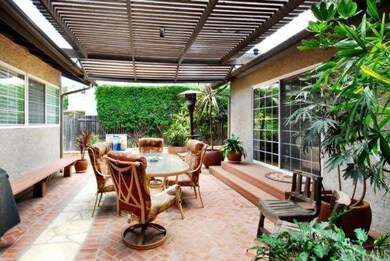 Private courtyard can be accessed through either f