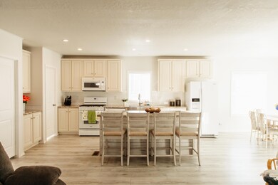 1700 W 2700 N unit 110, Pleasant View, UT 84404 - photo 4