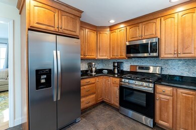 792 Russells Mills Rd, South Dartmouth, MA 02748 - photo 4