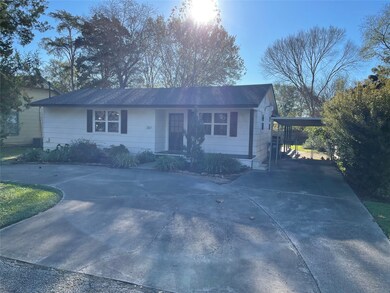 207 Mcphail St, Tomball, TX 77375 - photo 2