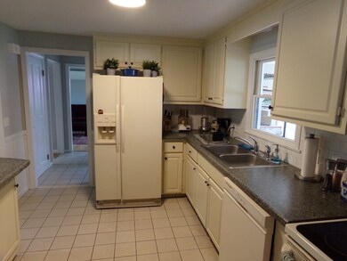 591 West St, Amherst, MA 01002 - photo 6