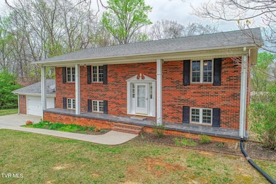 DBrown. 724 Greenbriar. Talbott MLSa (7
