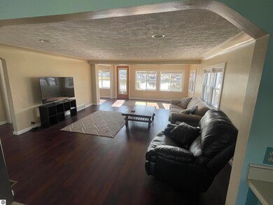 1922 S Riverside Dr, Au Gres, MI 48703 - photo 3