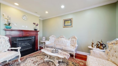 6909 Beckwith Rd, Morton Grove, IL 60053 - photo 4