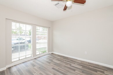 2434 Mayview Dr, Houston, TX 77091 - photo 5