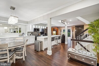 6004 Forrest Hollow Ln, Springfield, VA 22152 - photo 3