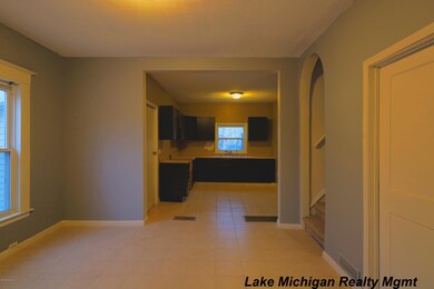 IMG_0016_7_8_Photographic.jpg