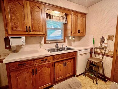 9744 Wallace Ave, Kansas City, MO 64134 - photo 6