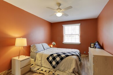 1102 Stratford Ln, Algonquin, IL 60102 - photo 2