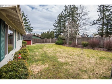 722 SW 20th Cir, Troutdale, OR 97060 - photo 4