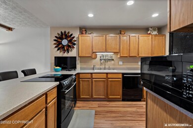 3951 Westland Dr, Anchorage, AK 99517 - photo 7