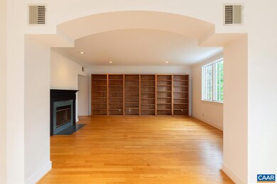 249 E Jefferson St unit 2526, Charlottesville, VA 22902 - photo 3