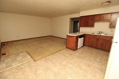 535 Westwood Dr, Hopkinsville, KY 42240 - photo 3