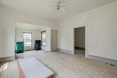 1221 Mathis St, Houston, TX 77009 - photo 6
