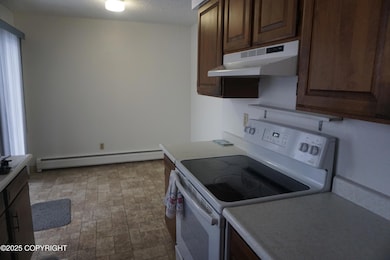 1506 Cache Dr, Anchorage, AK 99507 - photo 4