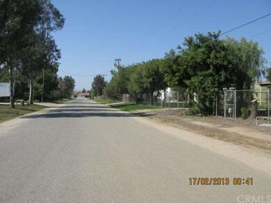 Street View Looking To The West