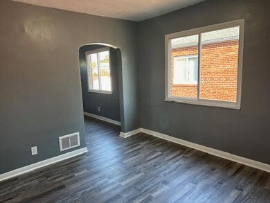 375 S Chase Ave, Columbus, OH 43204 - photo 4