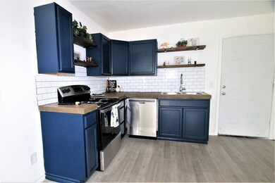 5211 W Belt St, Brazoria, TX 77422 - photo 4