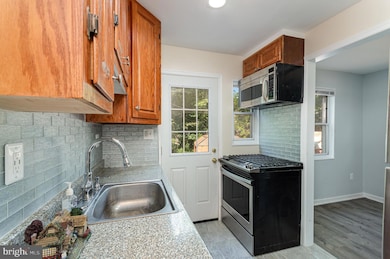 2402 Huntington Ave, Alexandria, VA 22303 - photo 7