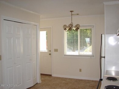 Kitchen/pantry
