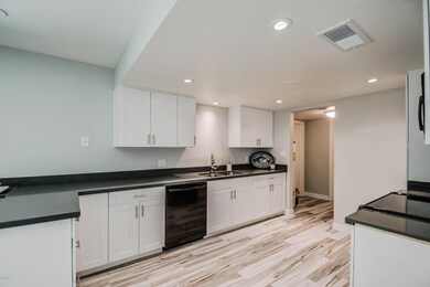 Kitchen 5