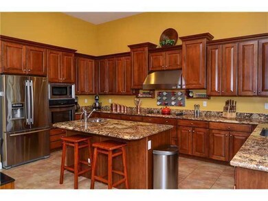 12857 N 82nd Ln-Kitchen Island