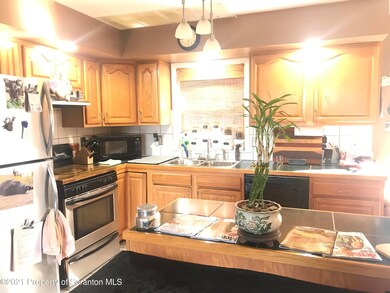 73 Clarks Ln, Wilkes Barre, PA 18705 - photo 4