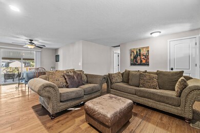 Living room 2