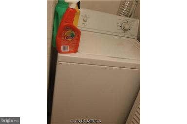 5758A Village Green Dr unit 9/575, Alexandria, VA 22309 - photo 5