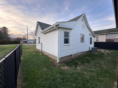 1406 S Connecticut Ave, Wellston, OH 45692 - photo 6