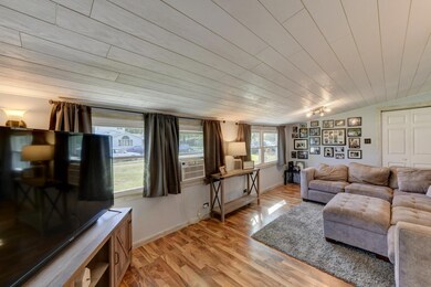 521 Coral Dr, Dyer, IN 46311 - photo 5