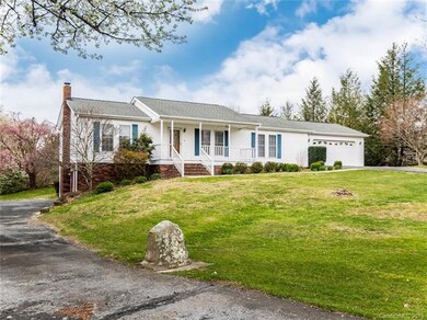 11 Countryside Dr, Hendersonville, NC 28792 - photo 2