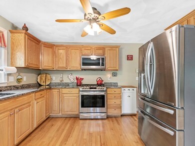 13 Grove Rd, Waltham, MA 02451 - photo 5