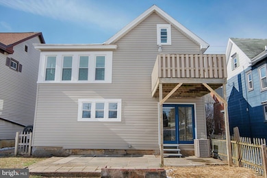 207 Park St, Waynesboro, PA 17268 - photo 2