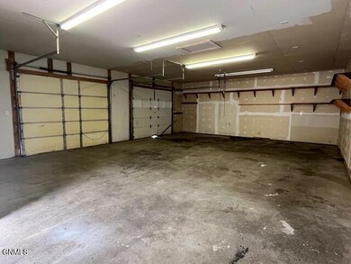 917 12th St NE, Jamestown, ND 58401 - photo 7