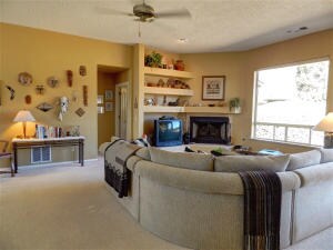 7-Living room looking west (Medium)