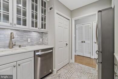 The Gibson unit 1005, Washington, DC 20037 - photo 5