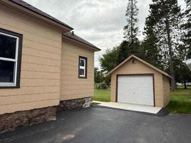 820 Deleglise St, Antigo, WI 54409 - photo 4