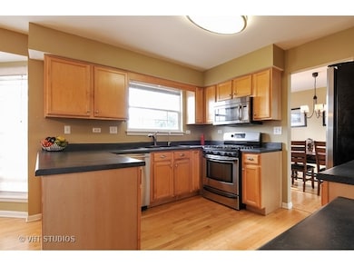 50 White Oak Dr unit 1, North Aurora, IL 60542 - photo 5