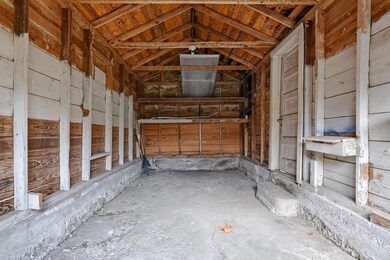 1417 E Garnett St, Gainesville, TX 76240 - photo 3