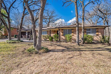 600 Oakwood Ave, Hurst, TX 76053 - photo 2